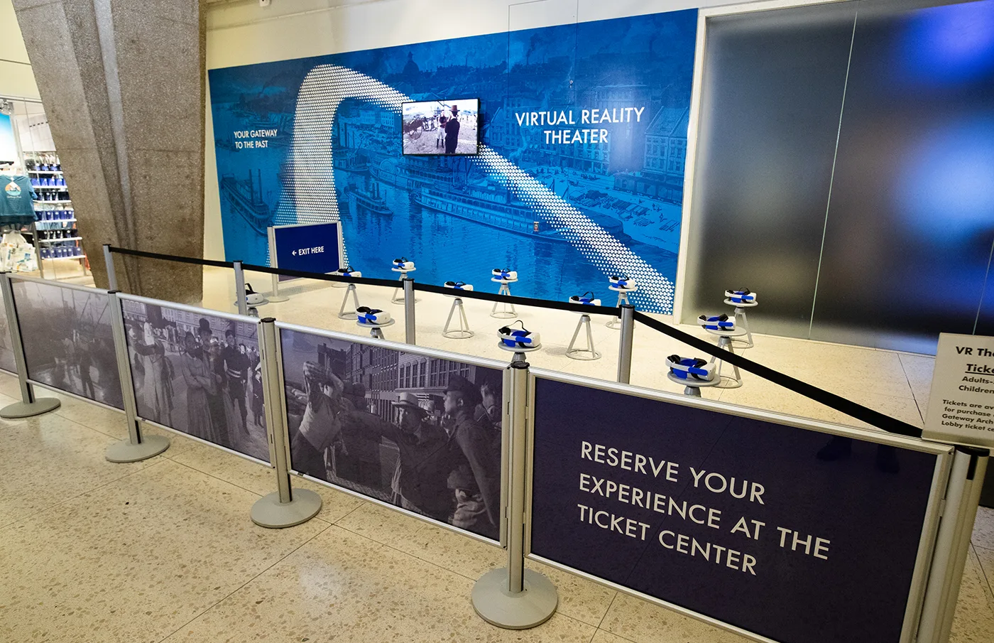 The entryway to the Gateway Arch Virtual Reality Theater